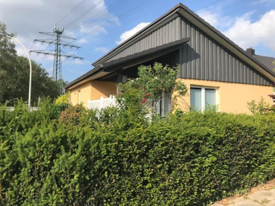 Komfortables Einzelhaus Mit Garten Halstenbek 外观 照片